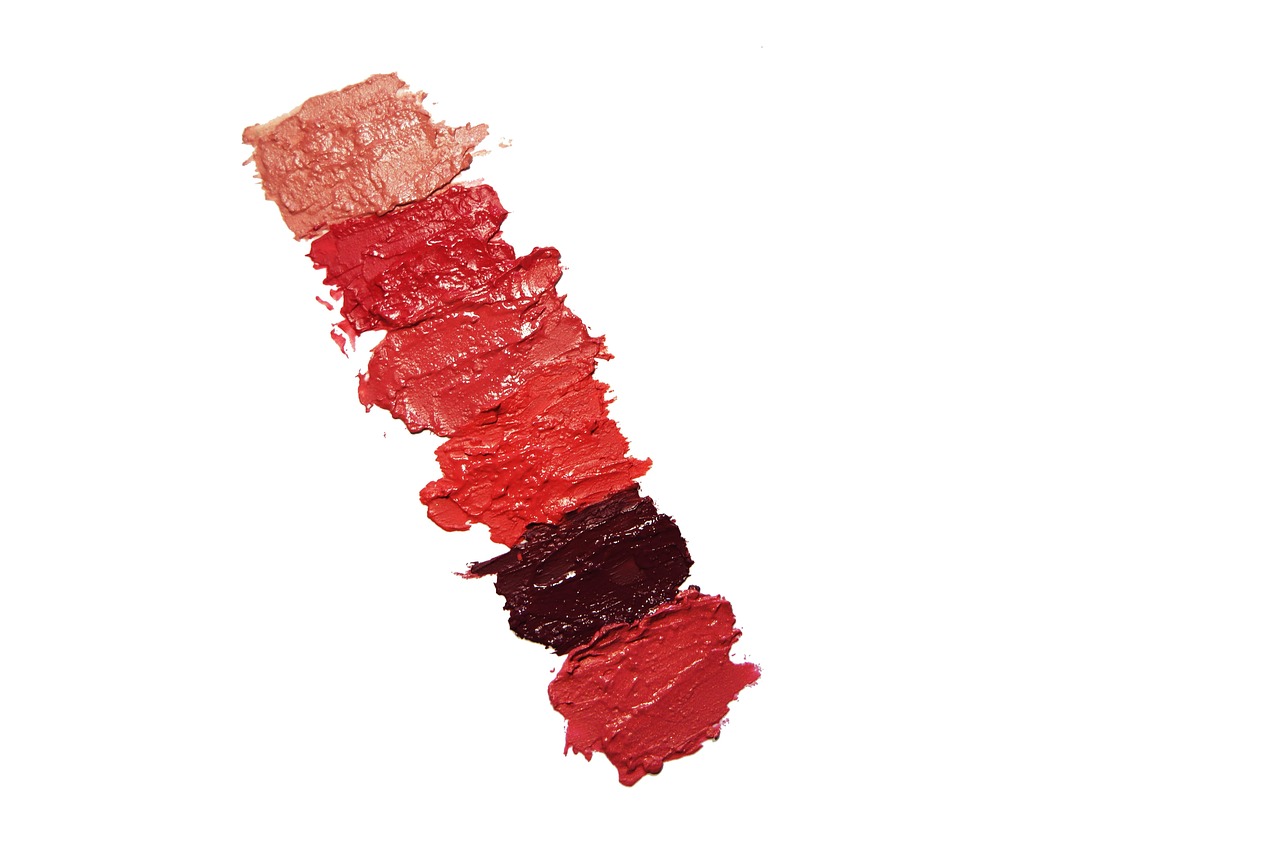 lip gloss tube on transparent background